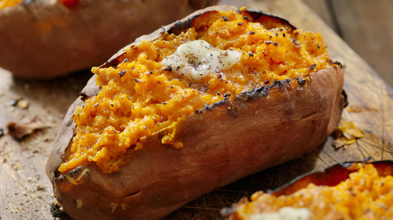 Baked sweet potato with butter