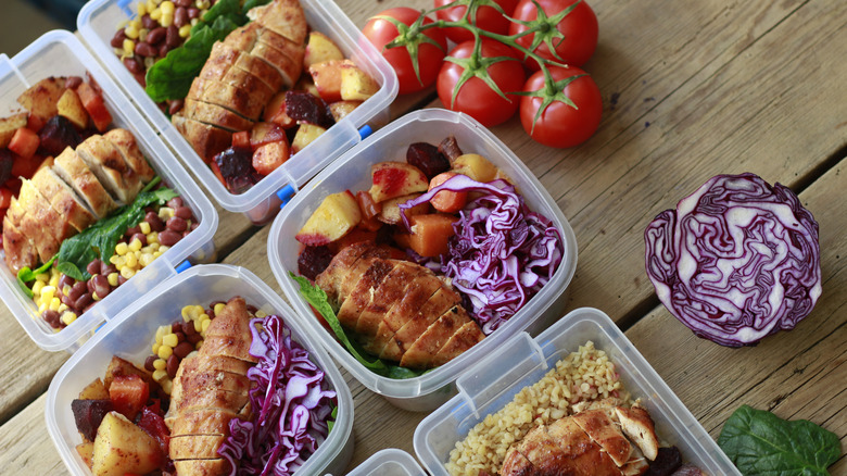 Meals prepped in individual tubs