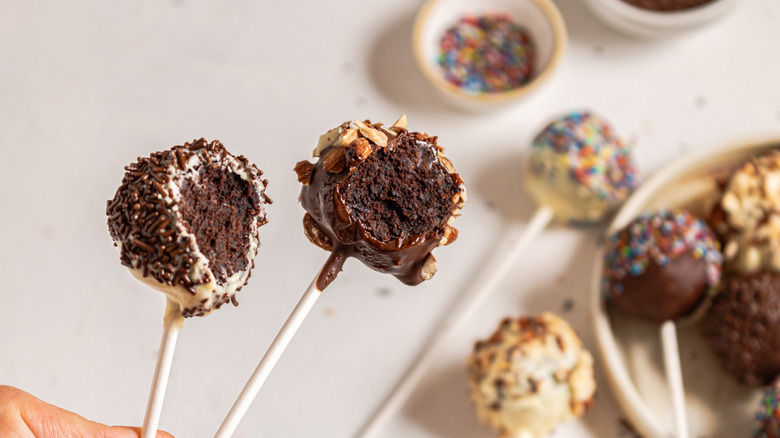 hand holding cake pops