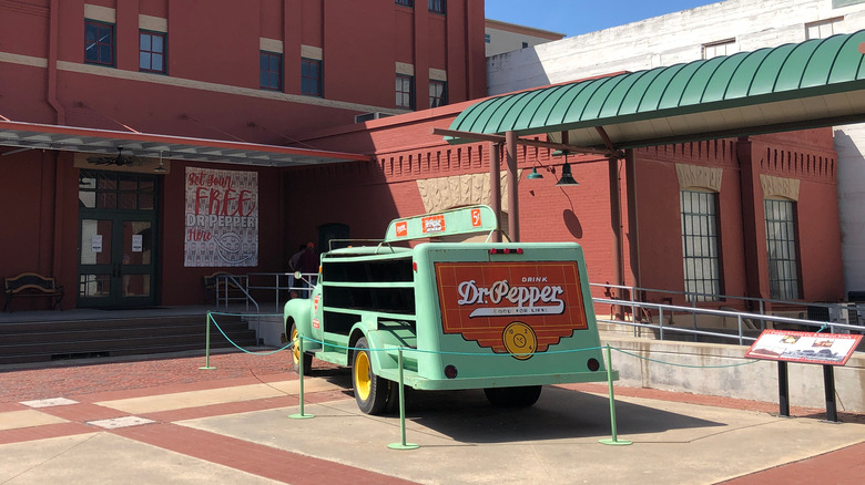 Old green delivery truck at the Dr Pepper Museum