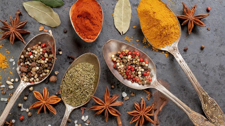 Various spices on spoons