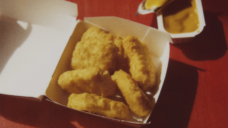 Chicken nuggets in fast food box