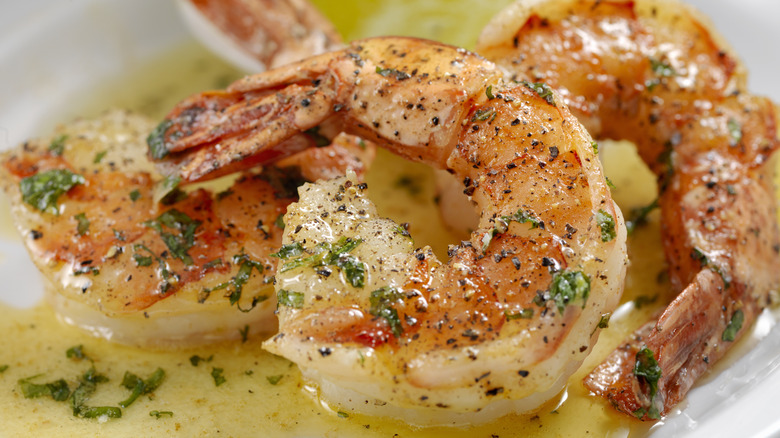 Shrimp with butter and herbs