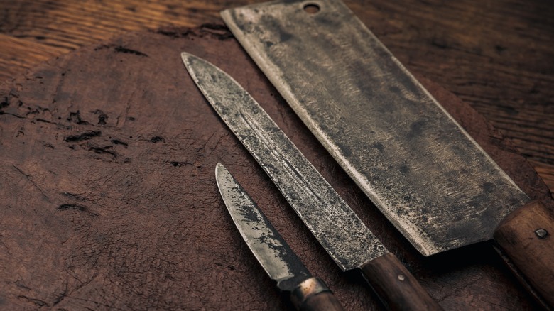 knives with a dark patina