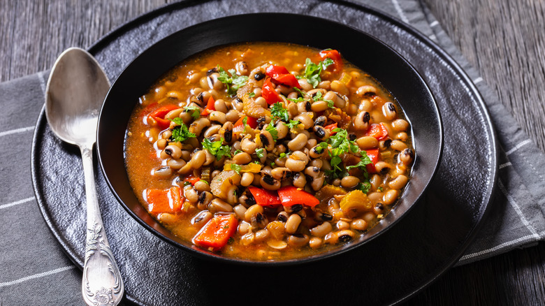 Bowl of black eyed peas with tomatoes