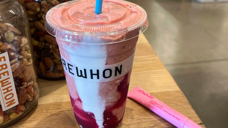 the Hailey Bieber Erewhon smoothie