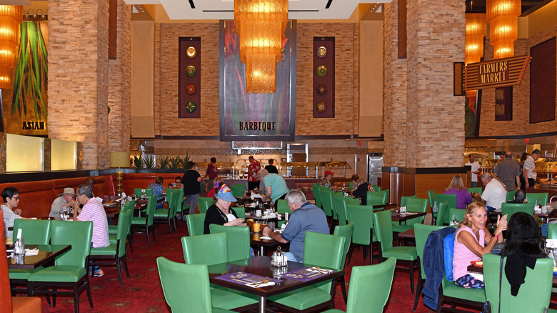 Diners eating at Vegas buffet