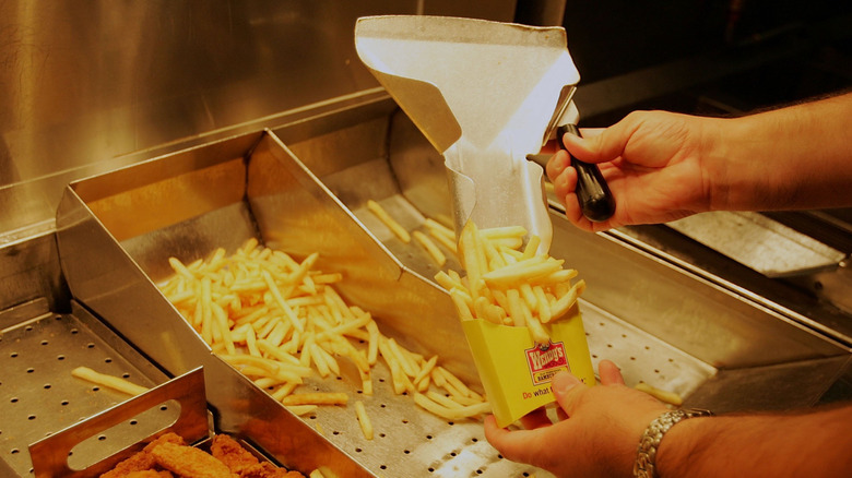 Fresh Wendy's fries getting ready to be served