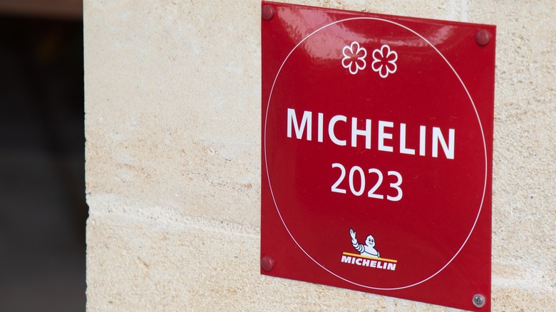 Michelin star sign on a wall