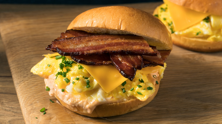 Bacon, egg, cheese on bun