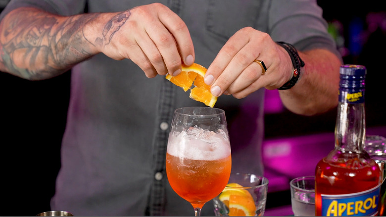 Making an Aperol spritz