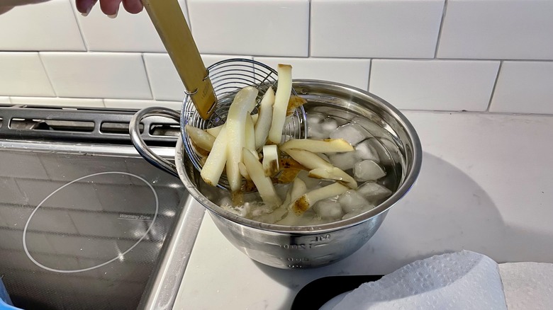 potatoes dunked in ice water