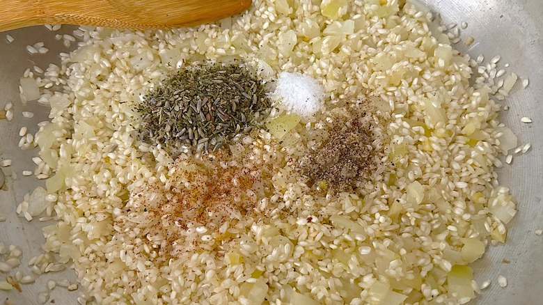 Adding seasonings to risotto