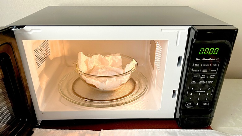 Sugar bowl in microwave