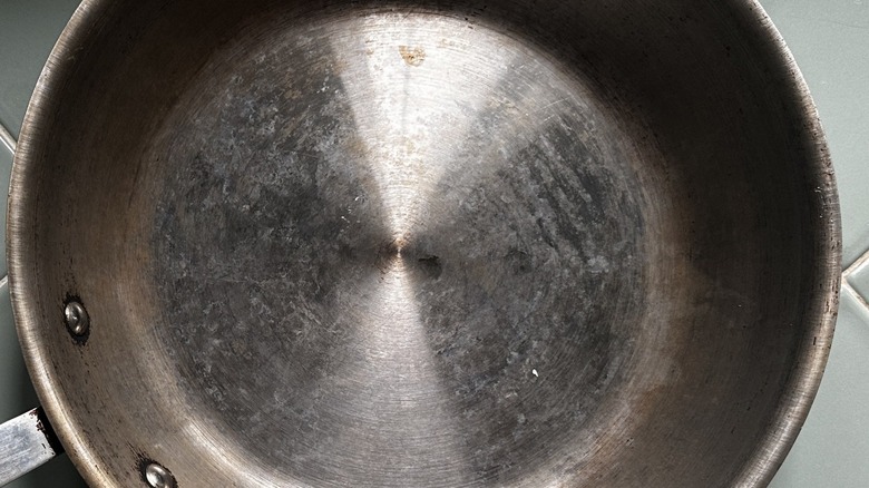 Dry stainless steel skillet