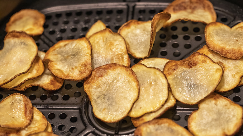 Potato chips in air fryer