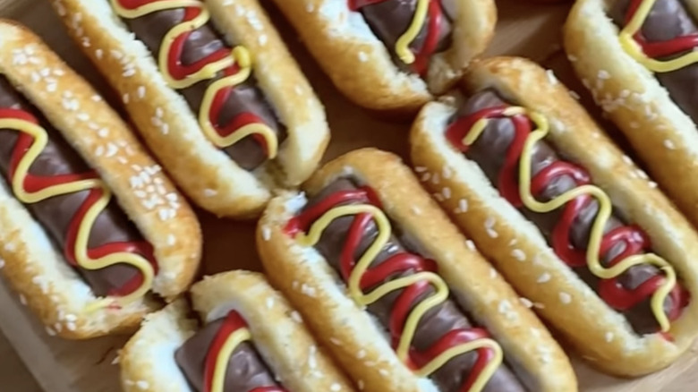 dessert hot dogs