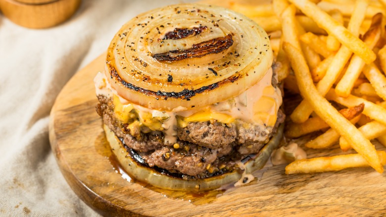 Flying Dutchman onion burger