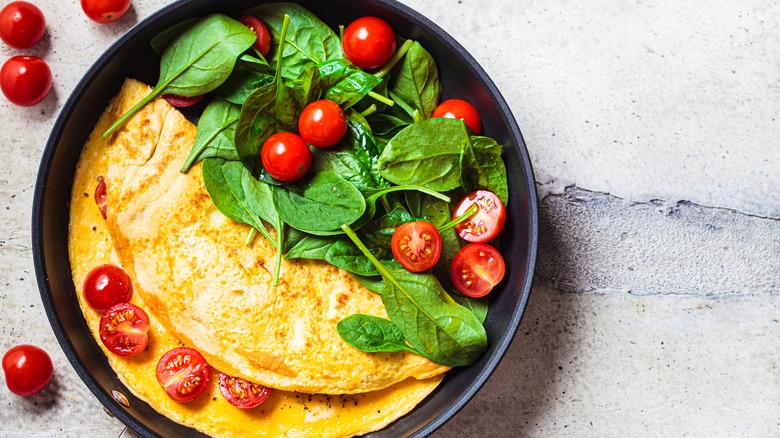 Omelet with simple salad