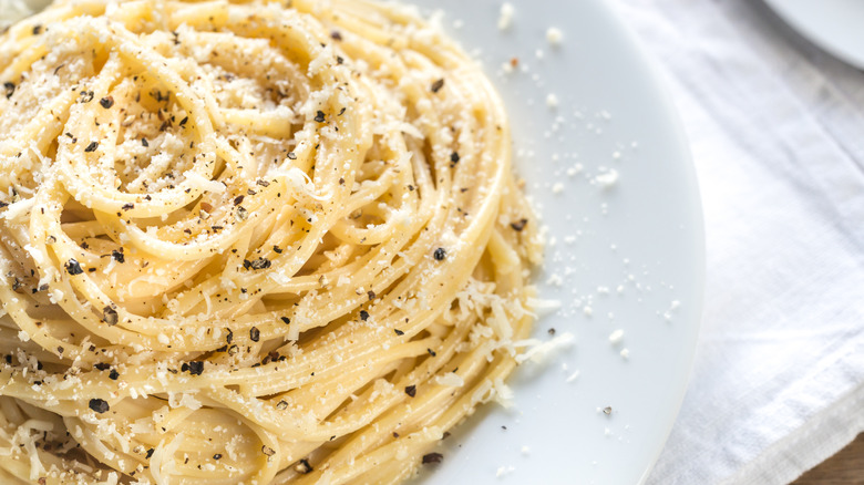 Bowl of cacio e pepe