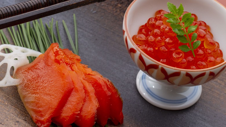 Raw salmon and salmon roe