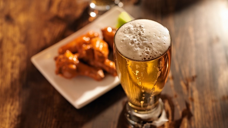 beer and wings