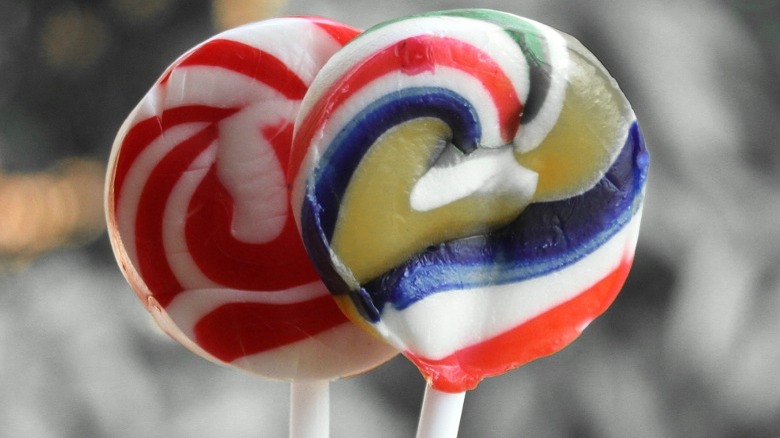 isomalt lollipops on a stick