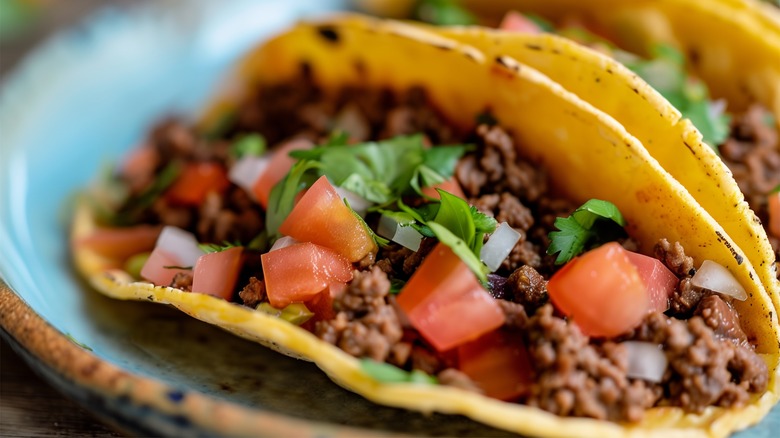 Tacos with crispy tortillas