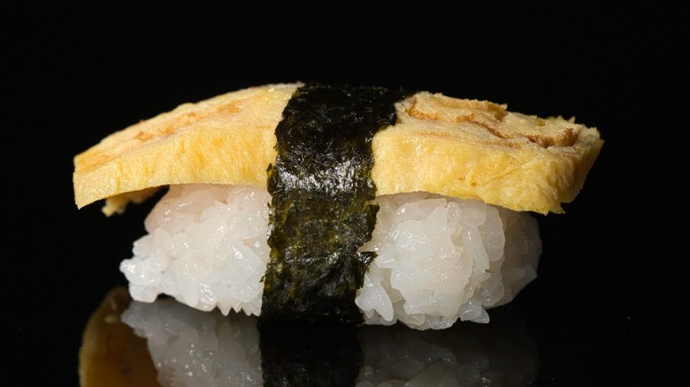 Tamago nigiri