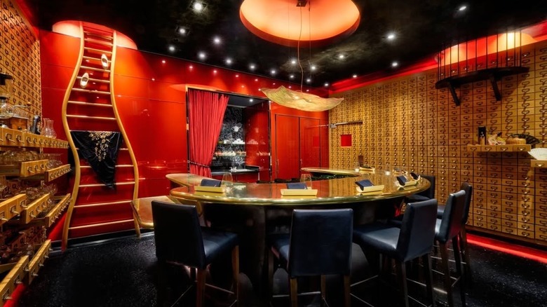 Dining room of é by José Andrés