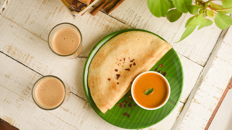 dosai with tomato coconut chutney