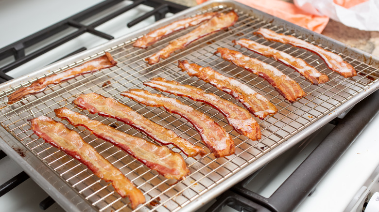 bacon on cooking rack