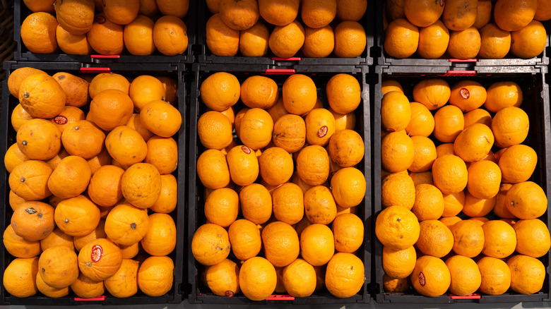 A display of mandarin oranges.