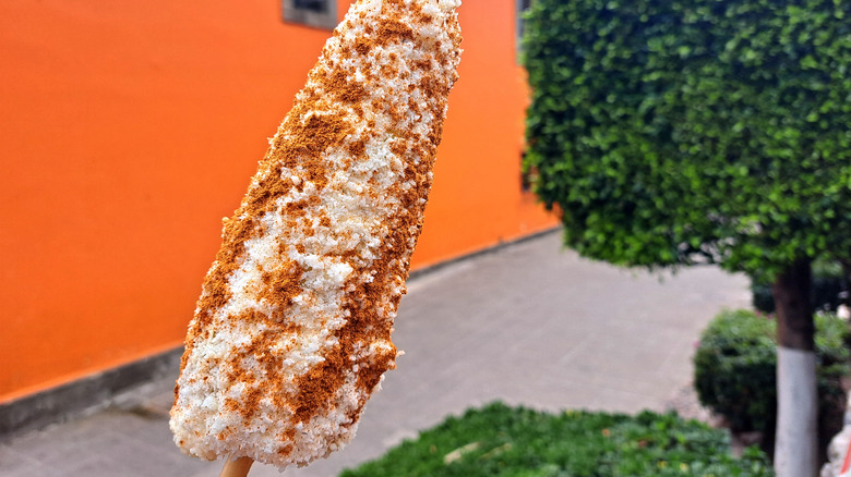 Traditonal elote in Mexico 