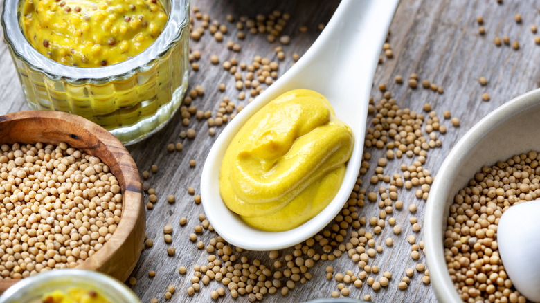 Different types of mustard