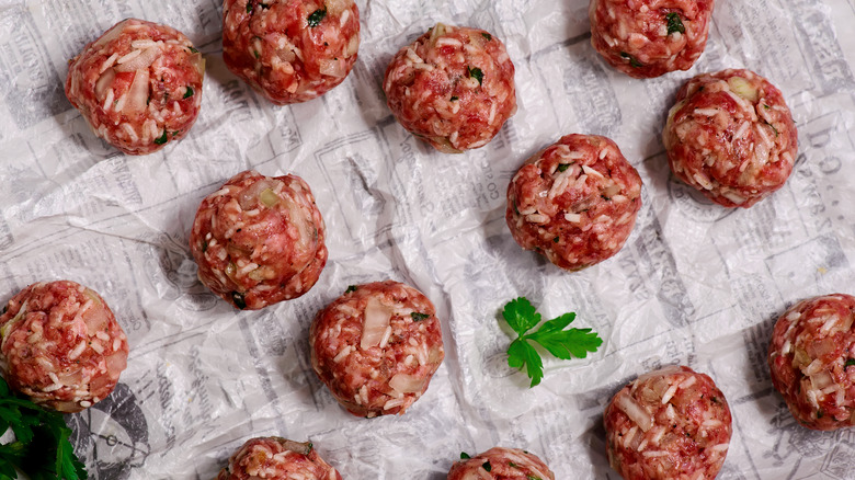 Ground beef meatballs with herbs