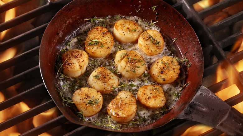 Searing scallops in a pan