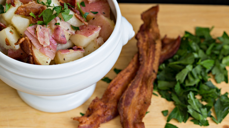 Potato salad with a side of bacon