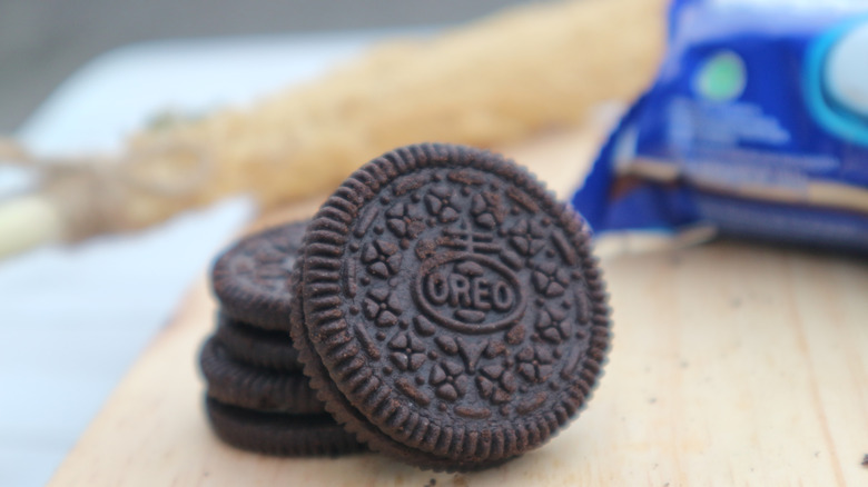 Stack of Oreo cookies and packet