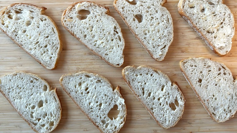 slices of buttered bread