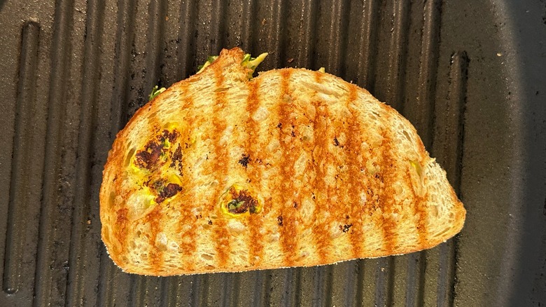 grilled sandwich in grill pan