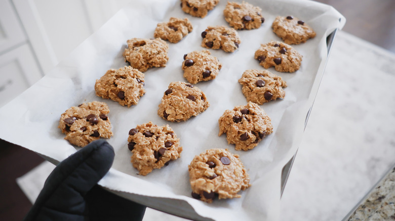 oatmeal chocolate chip cookies parchment