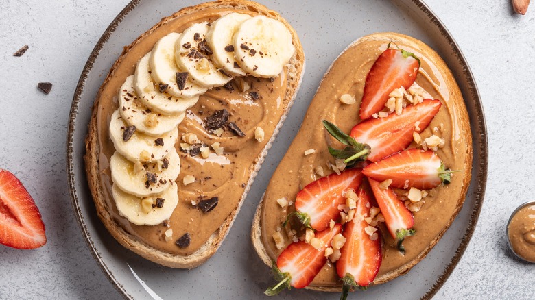 Peanut butter sandwiches with fruit