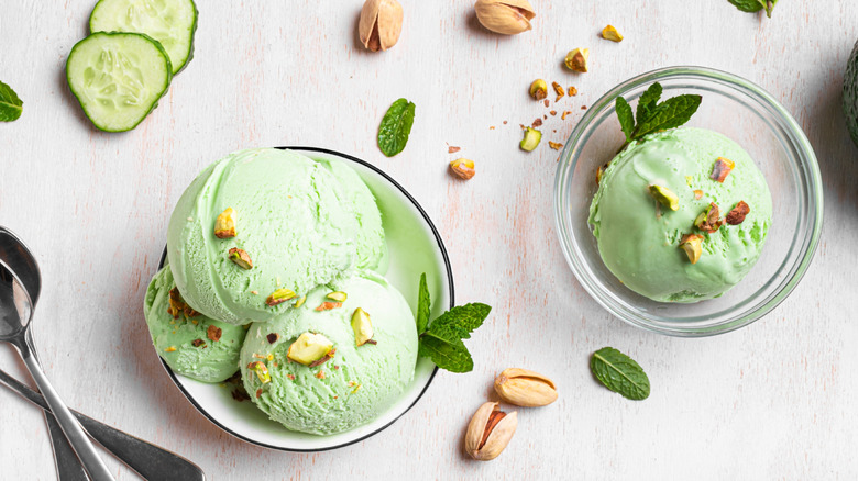 pistachio frozen yogurt