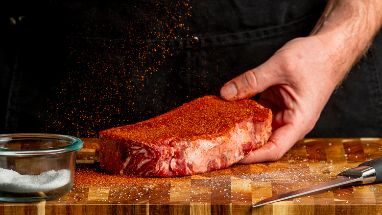 Seasoning a steak