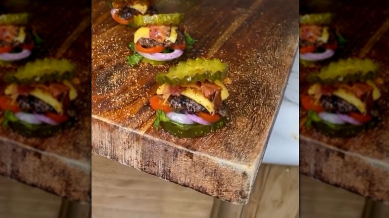 Pickle slider burgers