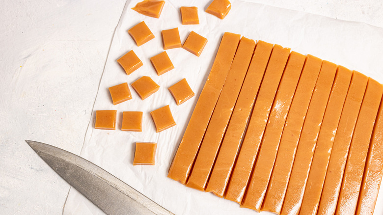 Cutting caramel into square pieces