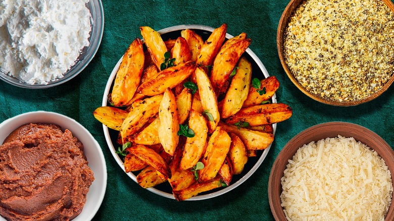 Potato wedges and various ingredients