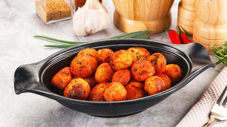 Baked young potatoes with paprika