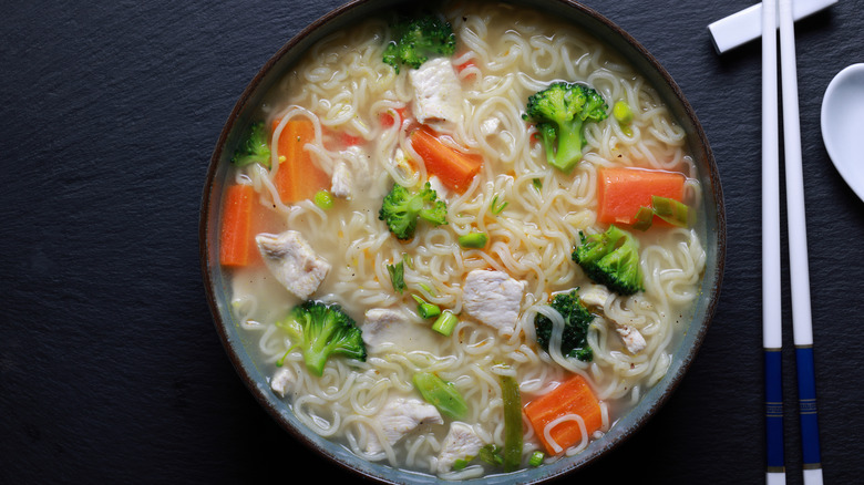 ramen with vegetables